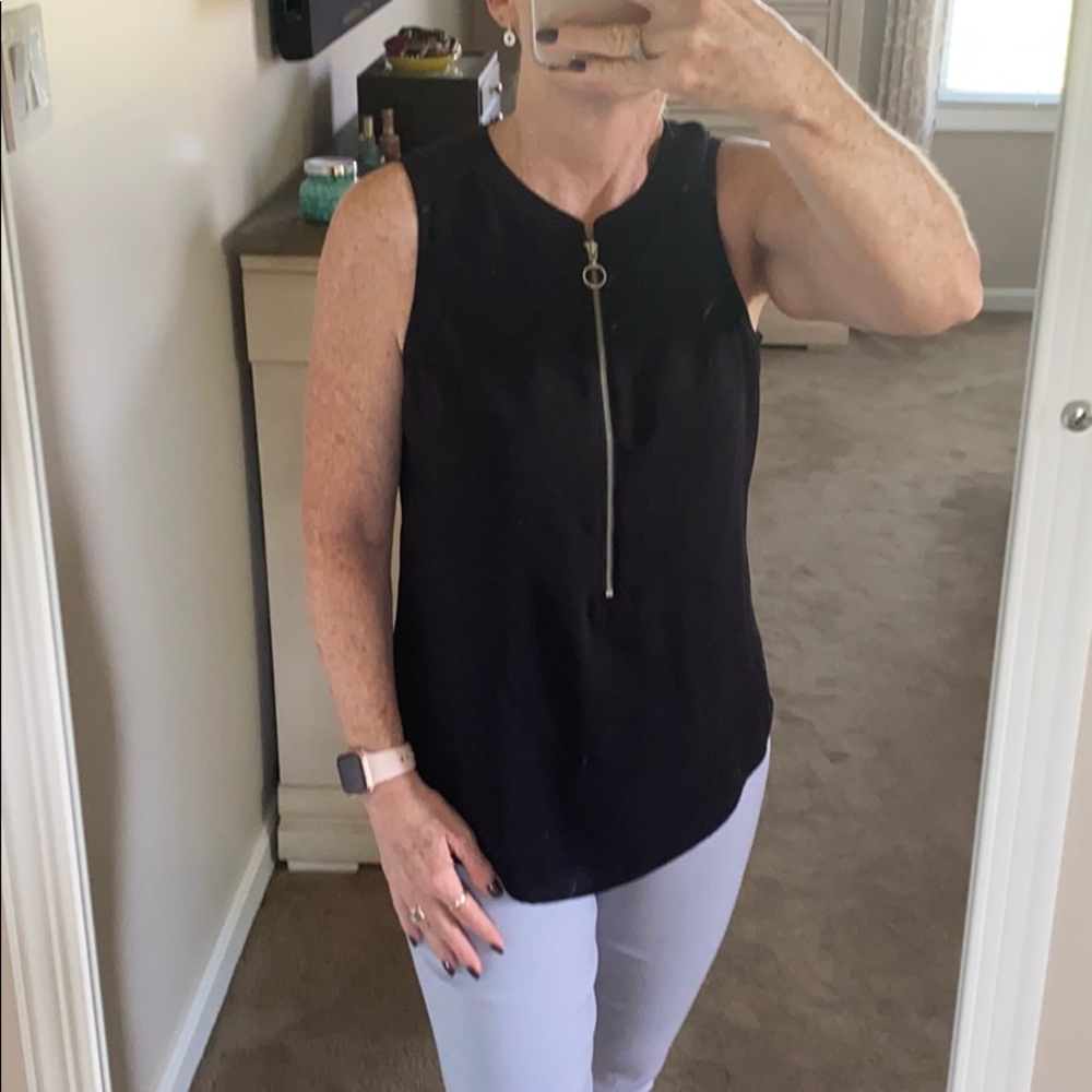 Apt 9 sleeveless zipper front blouse